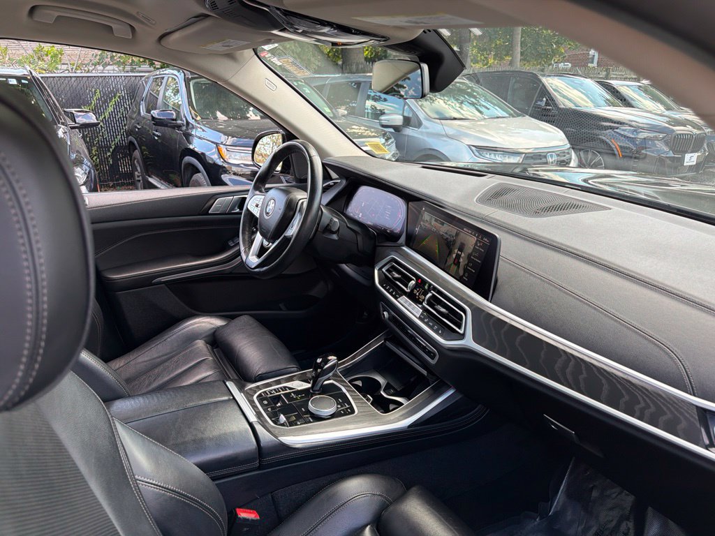 Used 2022 BMW X7 xDrive40i w/ Premium Package AWD/4WD image 15