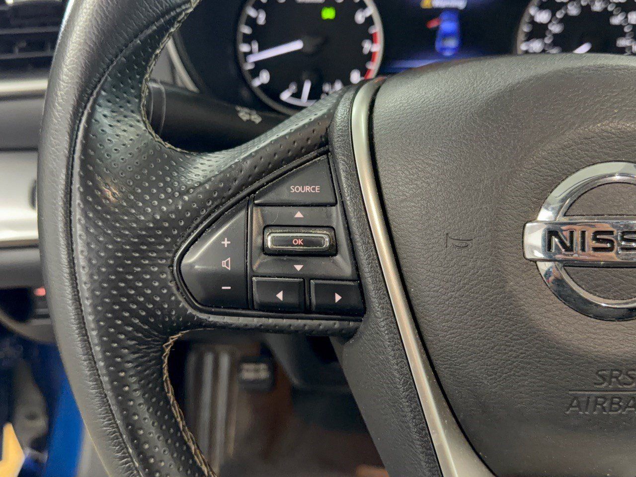 Used 2022 Nissan Maxima SV w/ Floor Mat Group FWD image 18