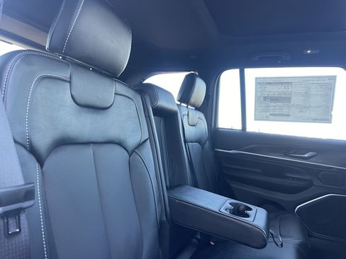 New 2026 Jeep Grand Cherokee Limited Reserve image 26