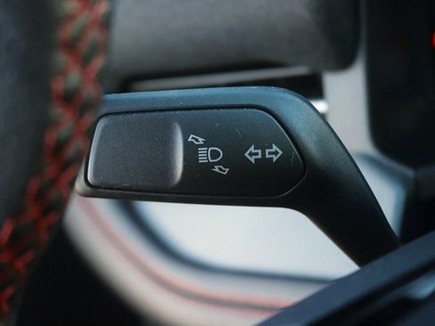 Used 2025 Ford Explorer ST-Line w/ ST-Line Street Pack image 28