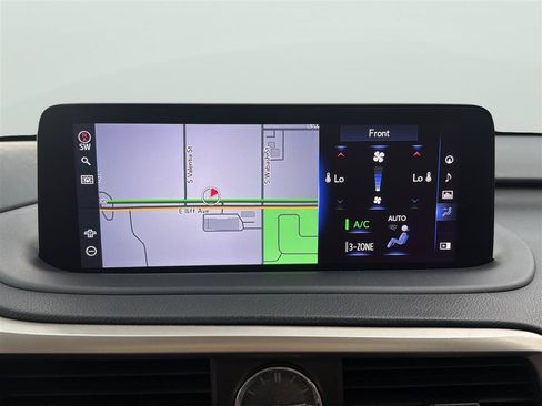 Used 2020 Lexus RX 350L Premium w/ Premium Package AWD/4WD image 28