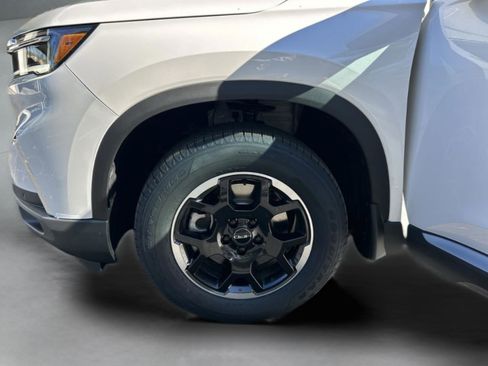 Used 2025 Honda Pilot EX-L image 22