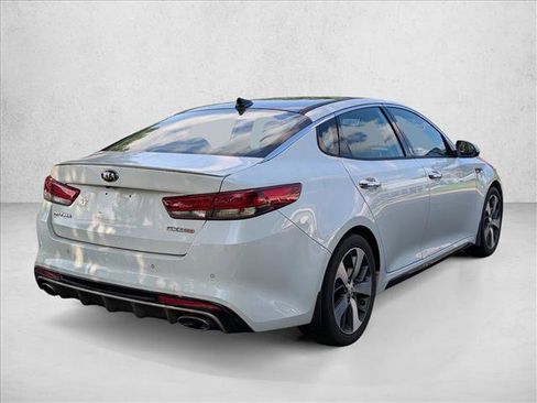 Used 2017 Kia Optima SX w/ Premium Technology Package FWD image 5