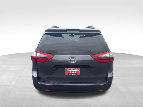 Used 2020 Toyota Sienna L FWD image 4