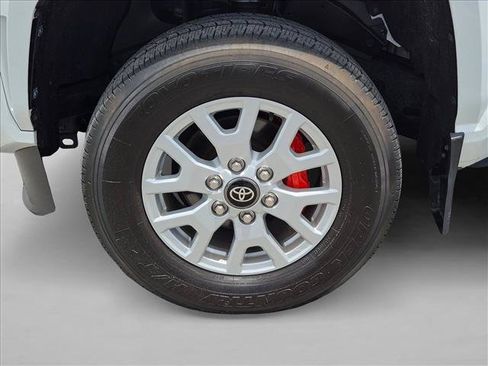 Used 2024 Toyota Tacoma SR5 RWD image 21