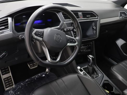 Certified 2023 Volkswagen Tiguan SE R-Line FWD image 6