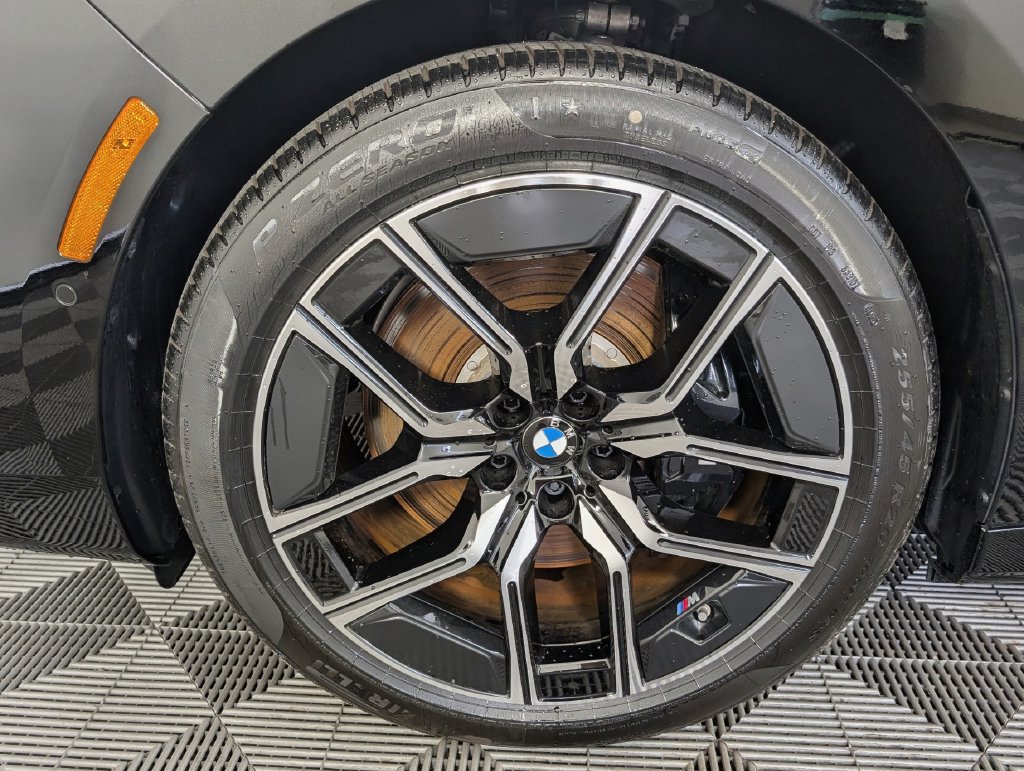 Used 2026 BMW i7 xDrive60 w/ Premium Package AWD/4WD image 10
