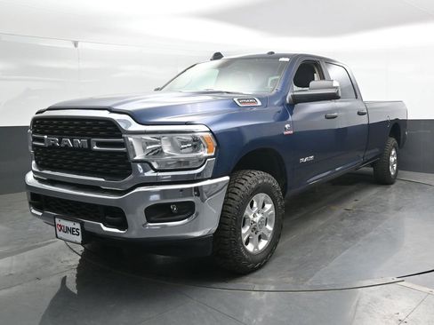 Used 2022 RAM 2500 Big Horn w/ Level A Equipment Group AWD/4WD image 9