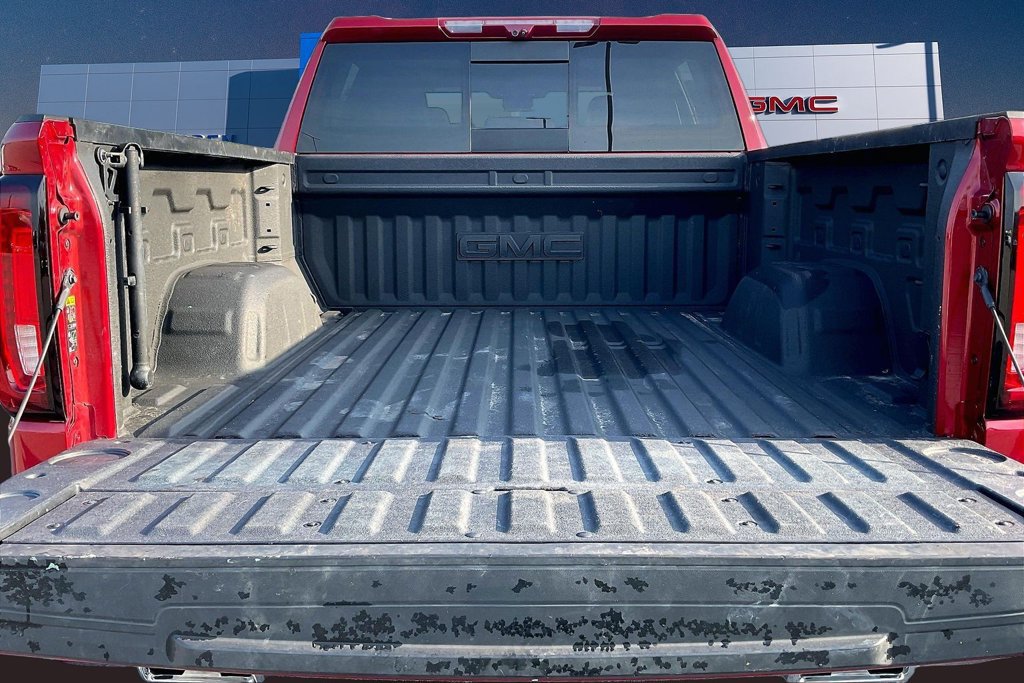 Used 2025 GMC Sierra 1500 AT4 w/ AT4 Premium Package AWD/4WD image 7
