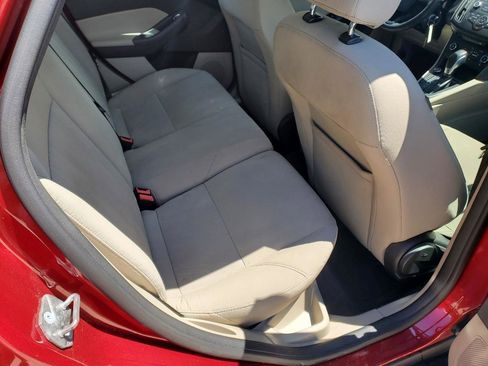 Used 2017 Ford Focus SE FWD image 7
