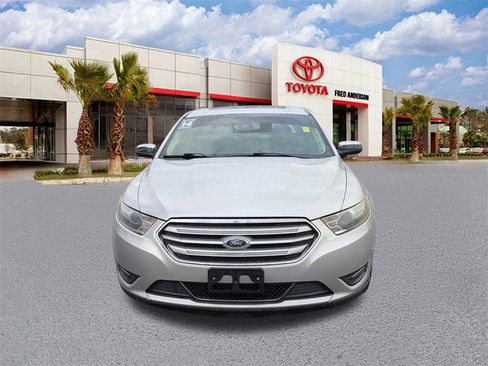 Used 2014 Ford Taurus Limited w/ Equipment Group 301A image 9
