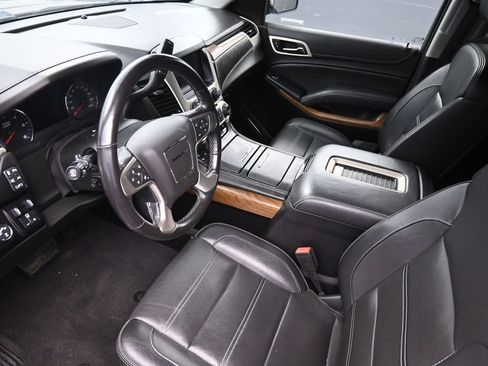 Used 2020 GMC Yukon Denali w/ Denali Ultimate Black Edition AWD/4WD image 21