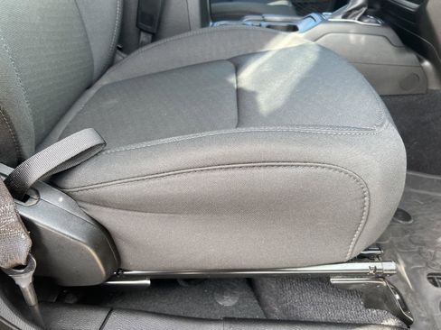 Used 2022 Jeep Gladiator Willys image 27