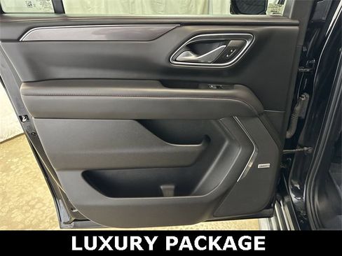 Certified 2024 Chevrolet Suburban RST w/ Luxury Package image 27