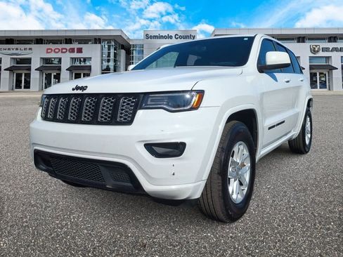 Used 2020 Jeep Grand Cherokee Altitude image 4