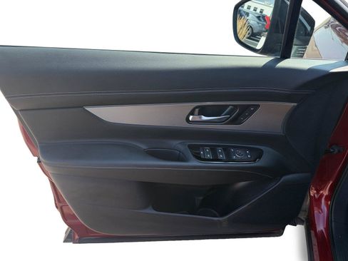 Used 2025 Nissan Murano SL AWD/4WD image 9
