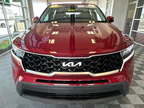 Used 2023 Kia Sorento LX AWD/4WD image 2