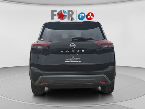 Used 2023 Nissan Rogue S FWD image 4