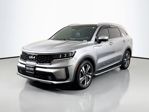 Used 2022 Kia Sorento SX Prestige w/ Panoramic Sunroof Package AWD/4WD image 3