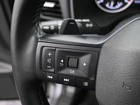 Used 2025 Nissan Rogue SV FWD image 17