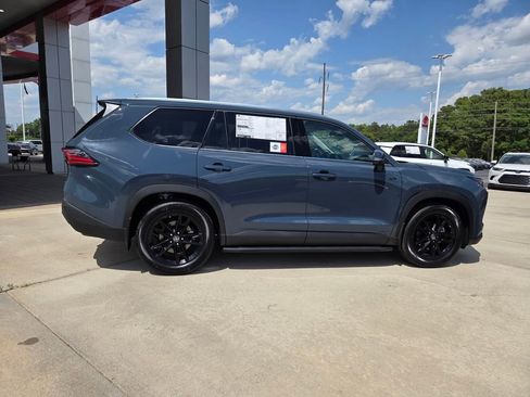 New 2026 Toyota Grand Highlander FWD image 14