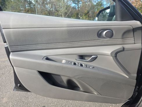 Certified 2023 Hyundai Elantra SEL w/ Convenience Package image 39