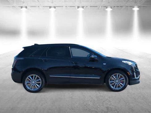 Used 2023 Cadillac XT5 Sportv w/ Technology Package AWD/4WD image 8