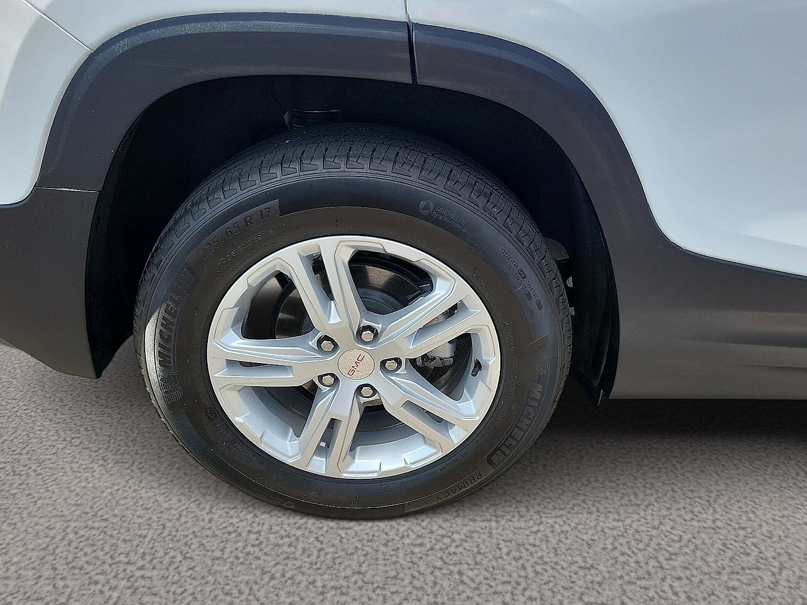 Used 2024 GMC Terrain SLE FWD image 7