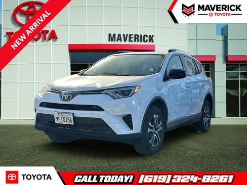 Used 2016 Toyota RAV4 LE FWD image 1