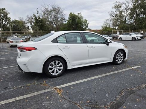 Used 2024 Toyota Corolla LE image 7