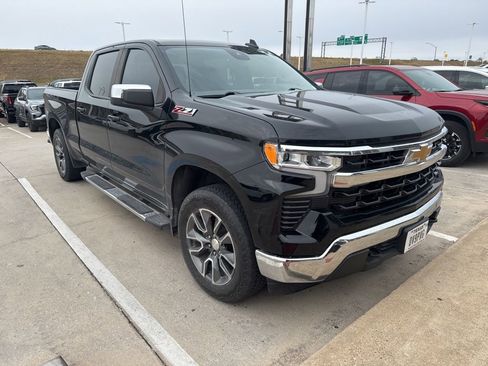 Used 2023 Chevrolet Silverado 1500 LT image 8
