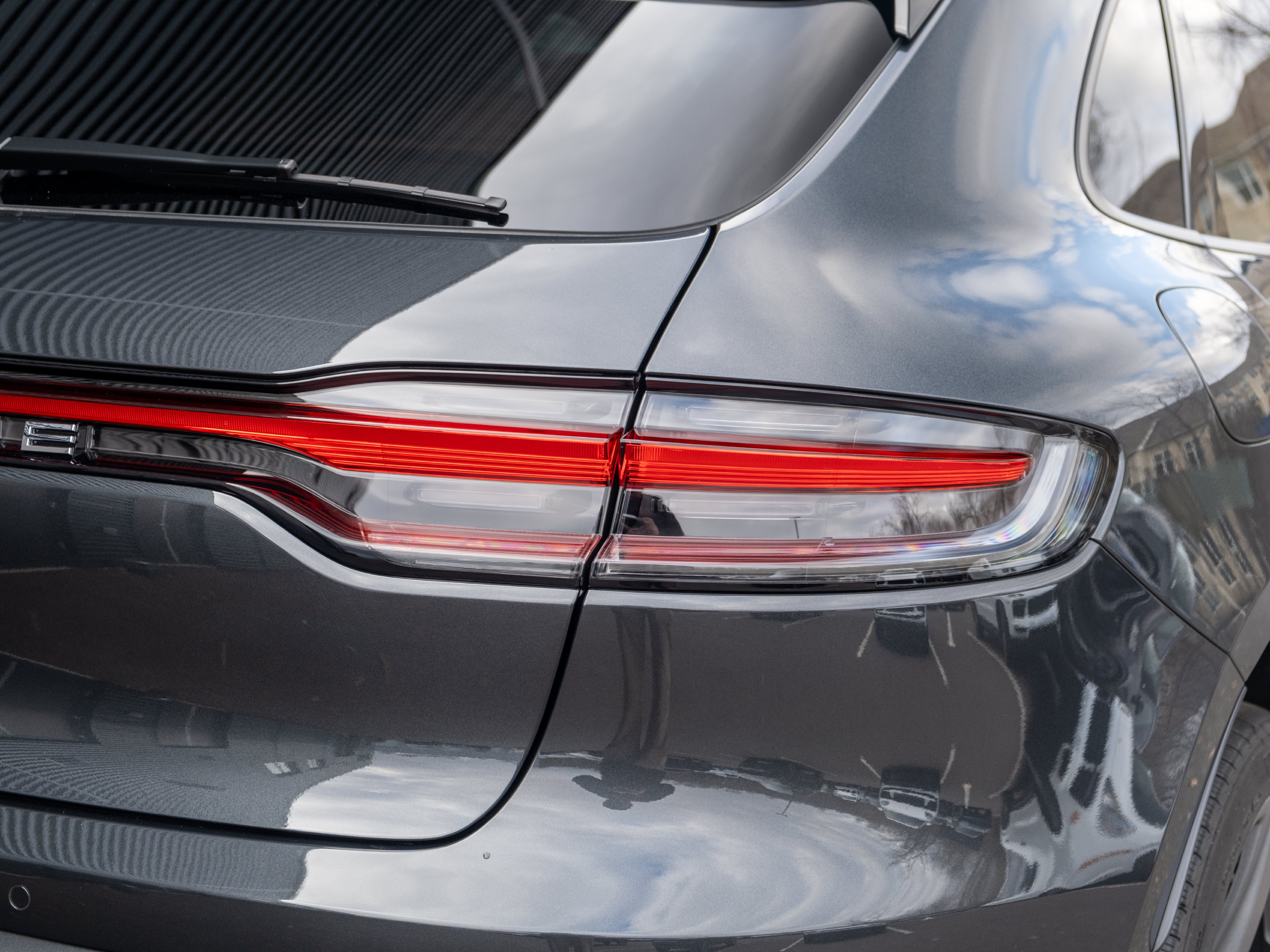 Certified 2026 Porsche Macan AWD/4WD image 16
