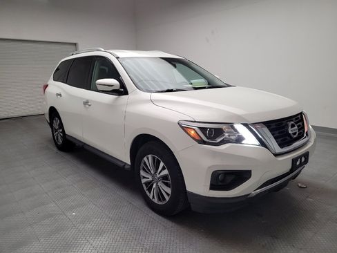 Used 2020 Nissan Pathfinder SV FWD image 13