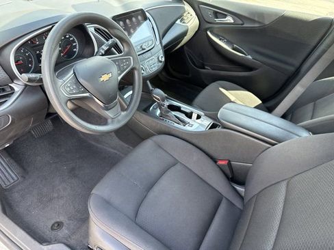 Used 2025 Chevrolet Malibu LT FWD image 10