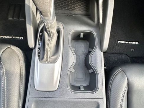 Certified 2024 Nissan Frontier SL w/ Technology Package image 19