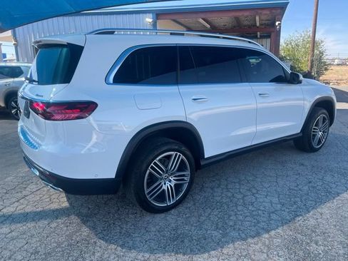 Used 2025 Mercedes-Benz GLS 450 4MATIC image 4