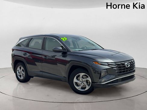 Used 2022 Hyundai Tucson SE FWD image 2