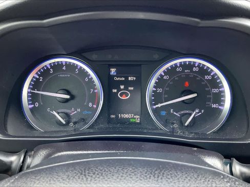 Used 2019 Toyota Highlander XLE FWD image 26
