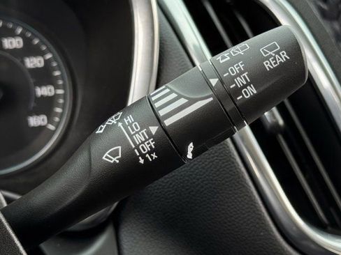 Used 2020 Chevrolet Equinox LT image 23