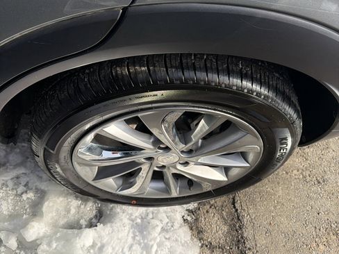 Used 2023 Buick Encore GX Essence w/ Experience Buick Package image 4