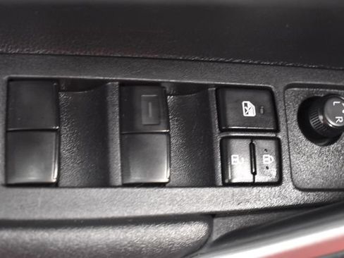 Used 2024 Toyota Corolla Cross LE AWD/4WD image 21