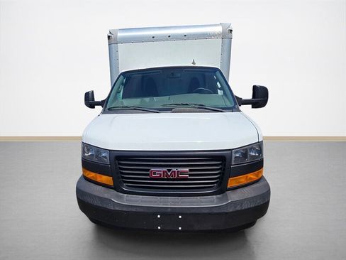 Used 2018 GMC Savana 3500 Extended w/ Driver Convenience Package image 9