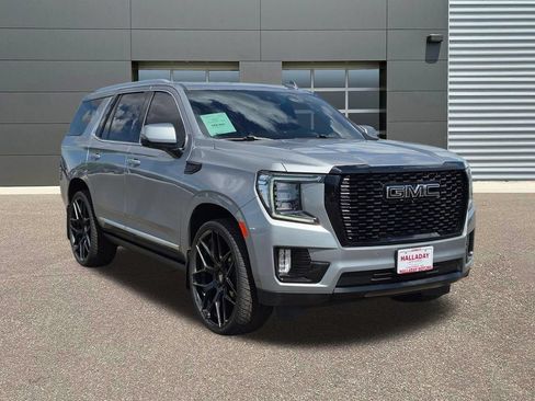 Used 2024 GMC Yukon Denali w/ Advanced Technology Package AWD/4WD image 3