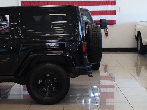 Used 2017 Jeep Wrangler Rubicon AWD/4WD image 47