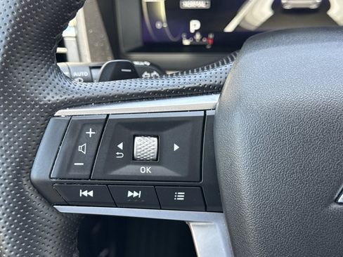 Used 2025 Mitsubishi Outlander SE FWD image 22