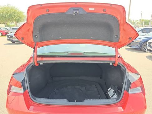 Used 2023 Hyundai Elantra SEL w/ Convenience Package FWD image 6