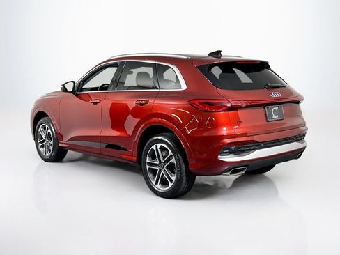 Used 2025 Audi Q5 Premium w/ Convenience Package AWD/4WD image 3