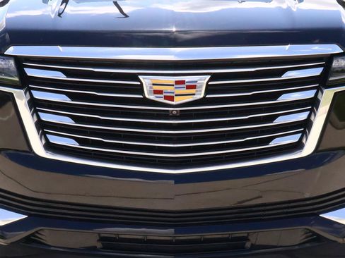 Certified 2024 Cadillac Escalade ESV Premium Luxury Platinum AWD/4WD image 7