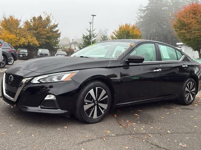 Certified 2022 Nissan Altima 2.5 SV