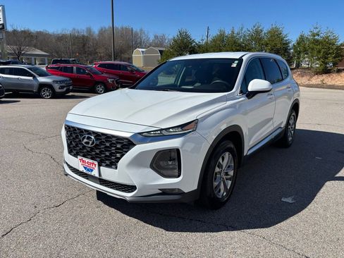 Used 2019 Hyundai Santa Fe SEL image 4